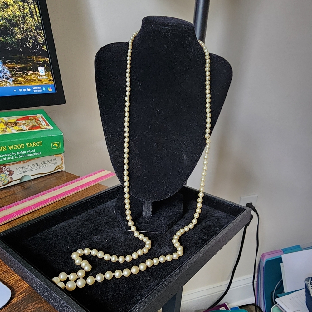 Vintage Faux Pearl Necklace